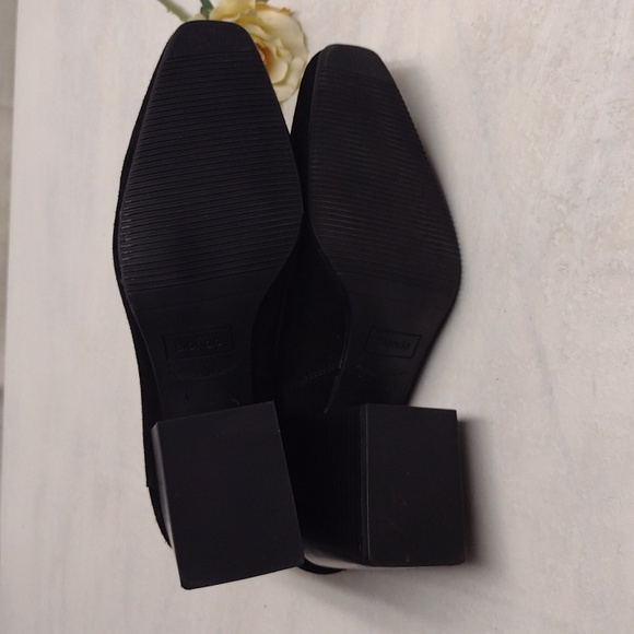 Blondo Waterproof bootie women size 10M black color. - Picture 10 of 13